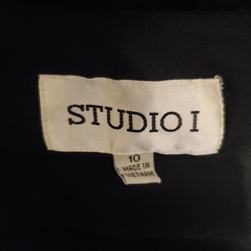 Studio I - Picture 4 of 4